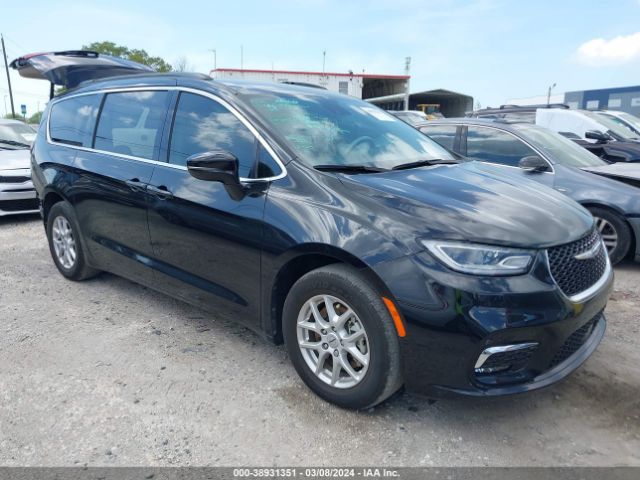 Auction sale of the 2022 Chrysler Pacifica Touring L, vin: 2C4RC1BG1NR205855, lot number: 38931351