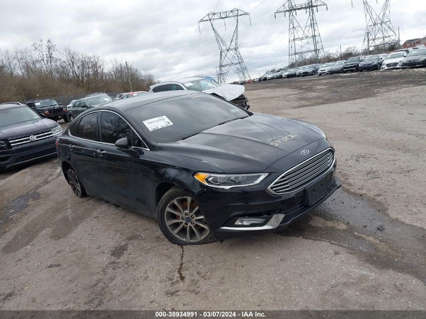 Lot #2490853069 2017 FORD FUSION SE salvage car