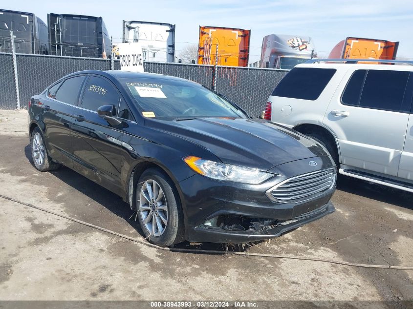 Lot #2481524324 2017 FORD FUSION SE salvage car