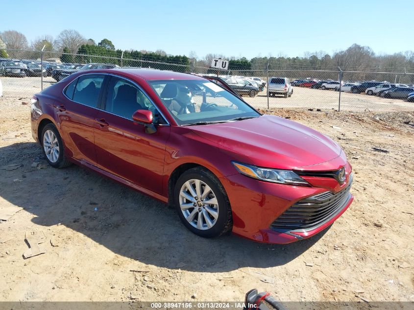 Lot #2490858117 2020 TOYOTA CAMRY LE salvage car