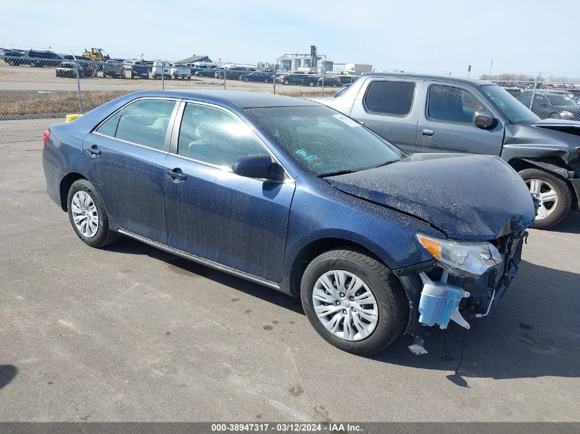 Lot #2490861378 2014 TOYOTA CAMRY LE salvage car