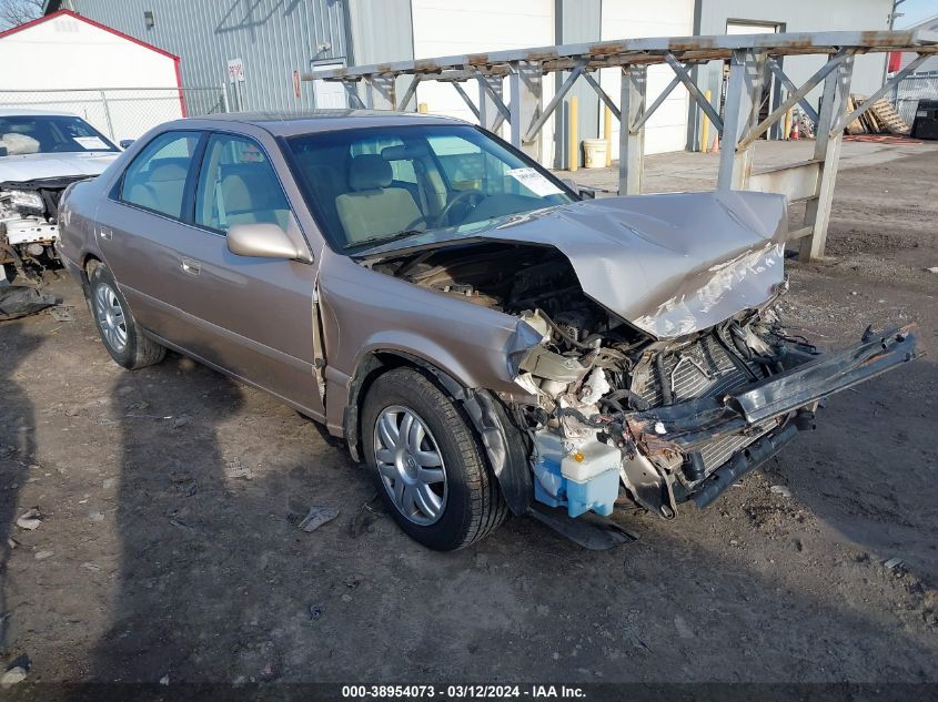 Lot #2458582609 2001 TOYOTA CAMRY LE salvage car
