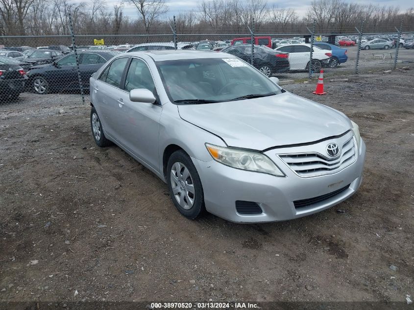 Lot #2506948097 2010 TOYOTA CAMRY LE salvage car
