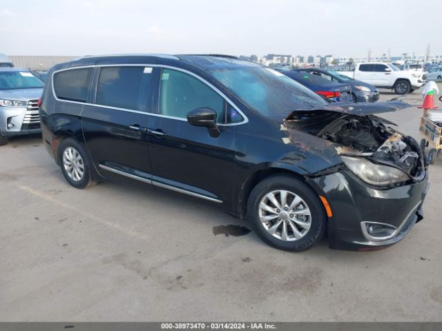 Auction sale of the 2019 Chrysler Pacifica Touring L, vin: 2C4RC1BG4KR539342, lot number: 38973470
