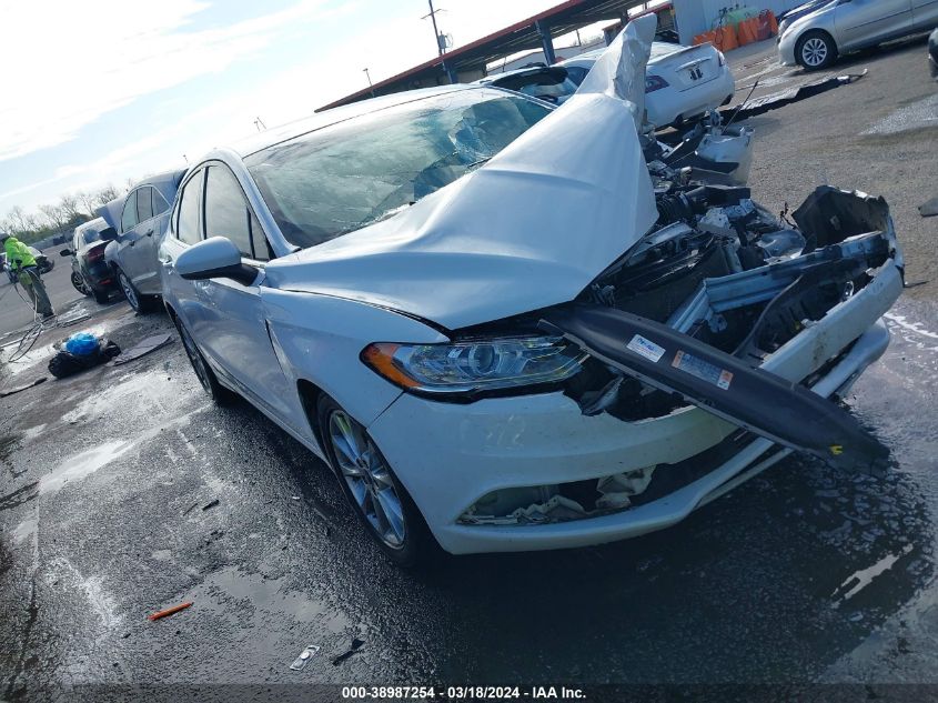 Lot #2509249090 2017 FORD FUSION SE salvage car