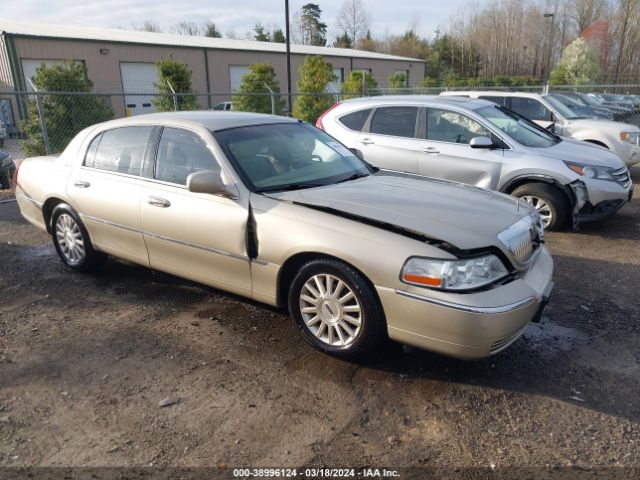 Auction sale of the 2004 Lincoln Town Car Signature, vin: 1LNHM81WX4Y655939, lot number: 38996124