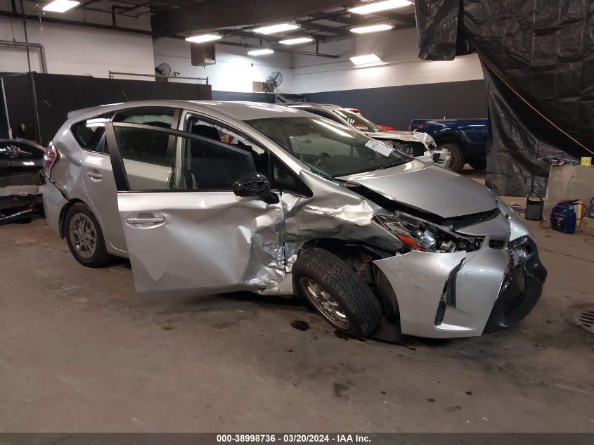 Lot #2474525910 2017 TOYOTA PRIUS V TWO salvage car