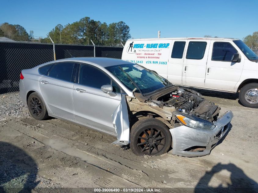 Lot #2506944516 2016 FORD FUSION SE salvage car