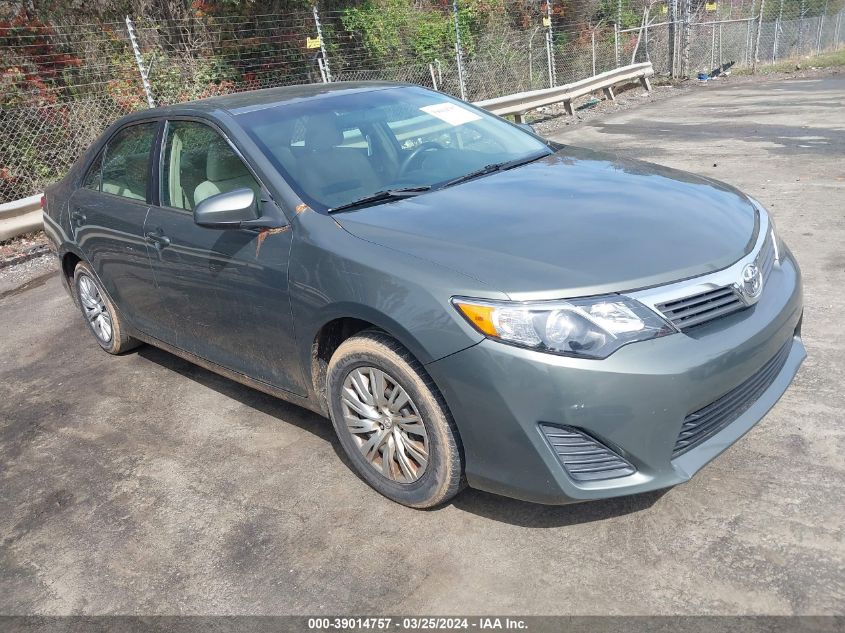 Lot #2488541613 2014 TOYOTA CAMRY L salvage car