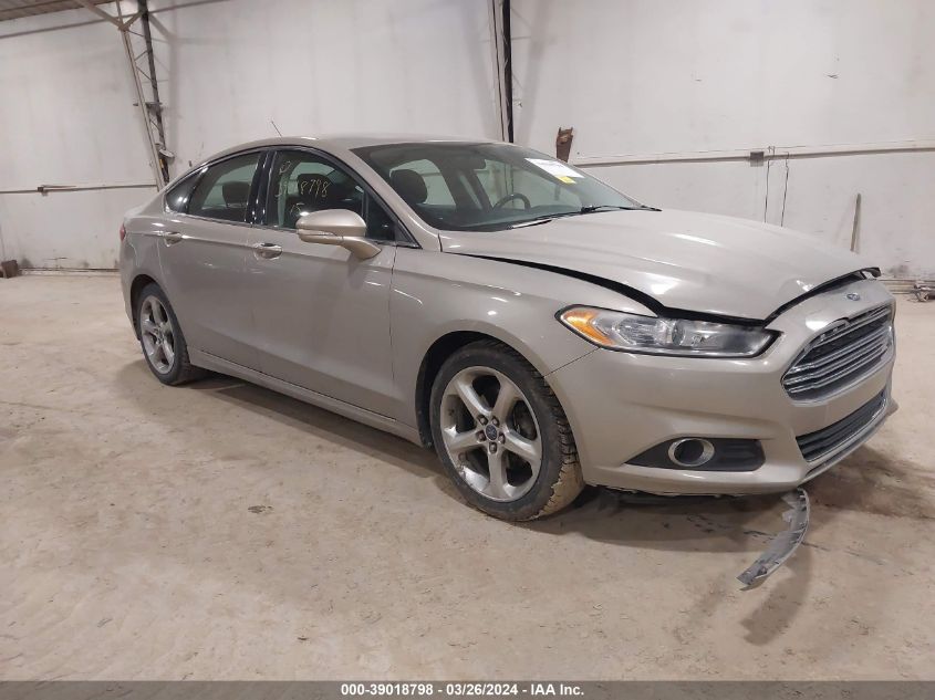 Lot #2472384013 2015 FORD FUSION SE salvage car