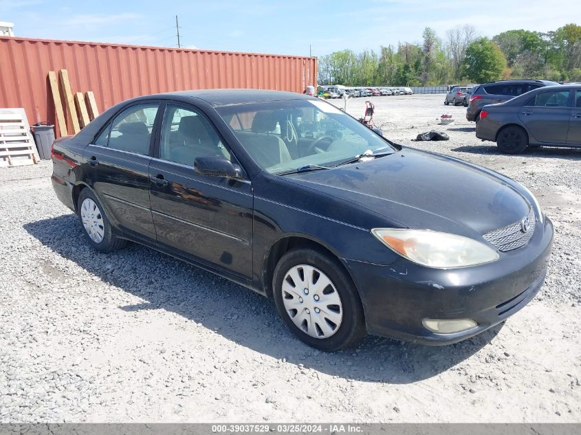 Lot #2490857320 2004 TOYOTA CAMRY XLE salvage car
