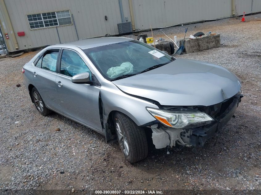 Lot #2506941129 2015 TOYOTA CAMRY SE salvage car