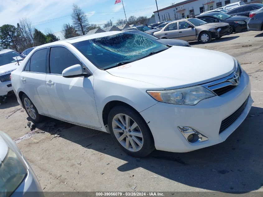 Lot #2490857379 2013 TOYOTA CAMRY XLE salvage car