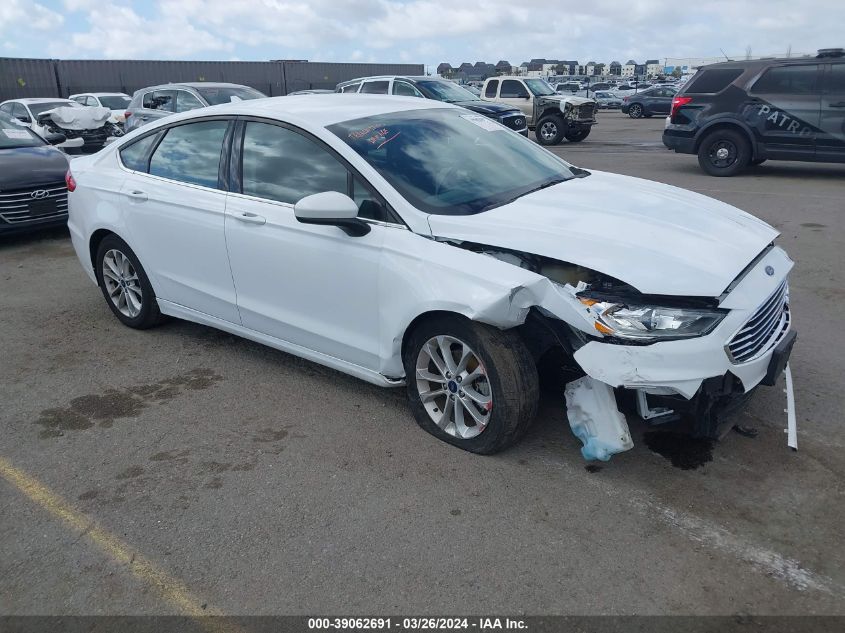 Lot #2506950493 2019 FORD FUSION SE salvage car