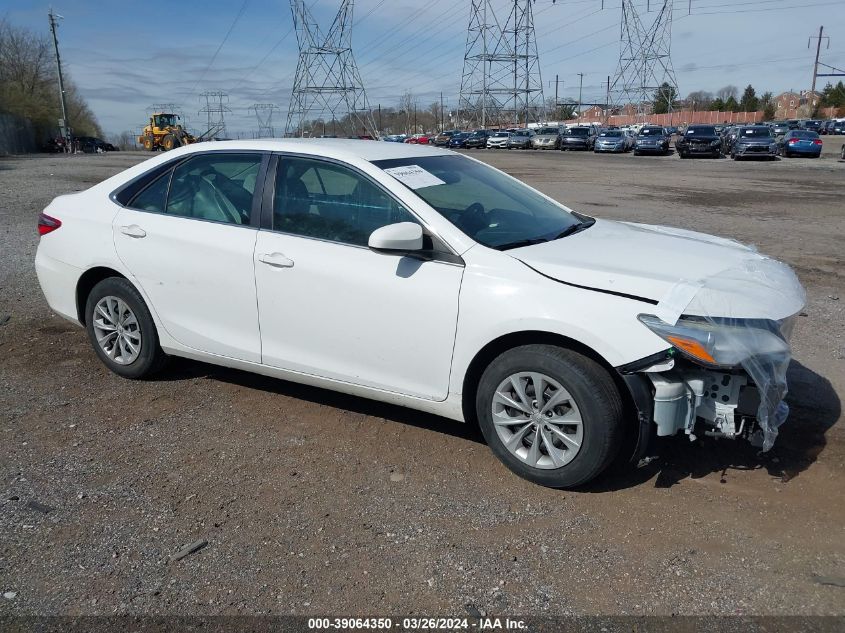 Lot #2506939756 2017 TOYOTA CAMRY LE/XLE/SE/XSE salvage car
