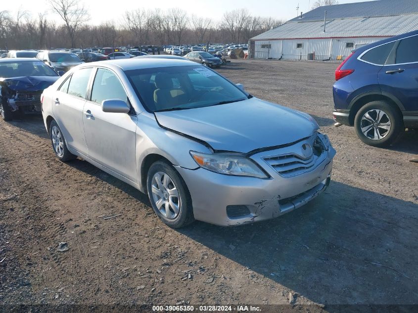 Lot #2506947514 2011 TOYOTA CAMRY LE salvage car