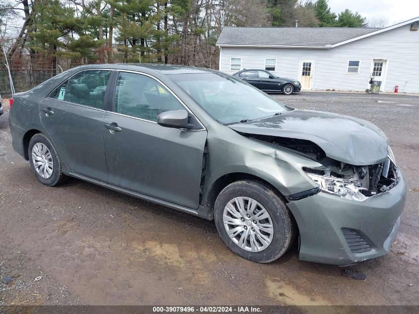 Lot #2474513654 2014 TOYOTA CAMRY LE salvage car