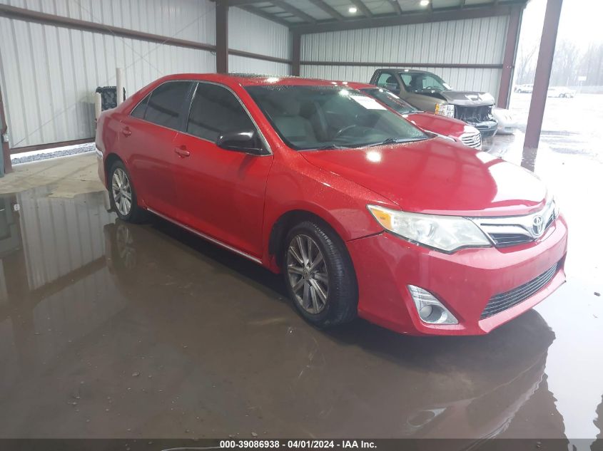 Lot #2474513604 2012 TOYOTA CAMRY XLE salvage car