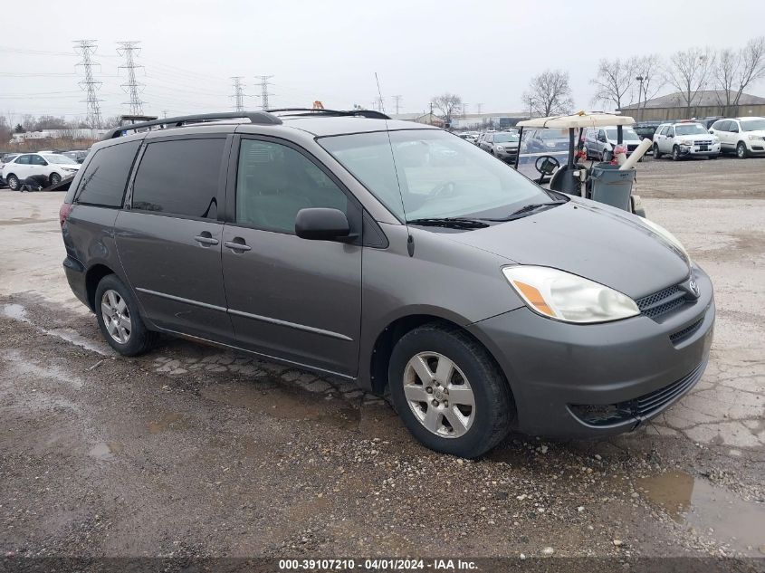 Lot #2473540911 2004 TOYOTA SIENNA LE salvage car