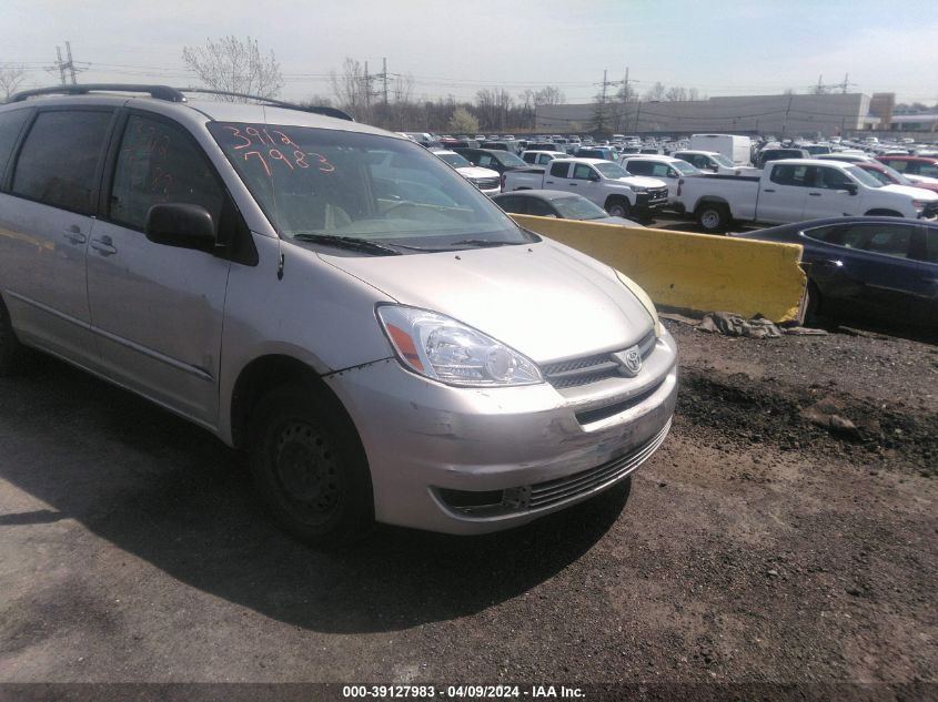 Lot #2490867313 2004 TOYOTA SIENNA LE salvage car