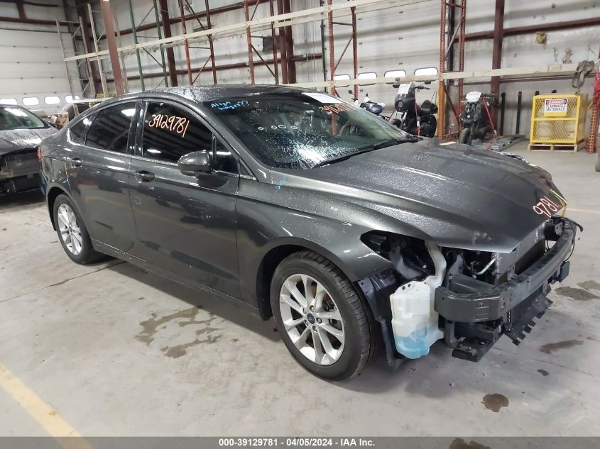 Lot #2490856439 2020 FORD FUSION SE salvage car