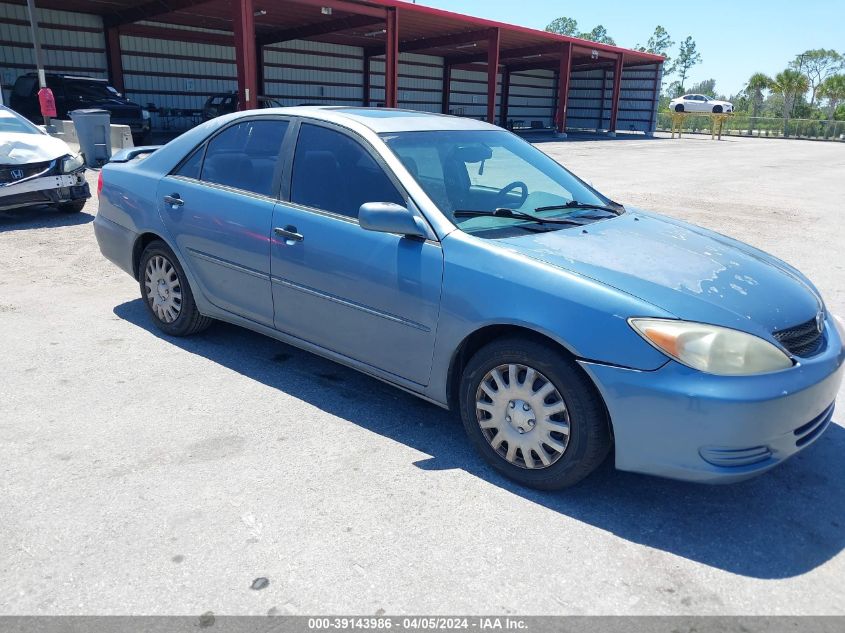 Lot #2506943836 2002 TOYOTA CAMRY XLE salvage car