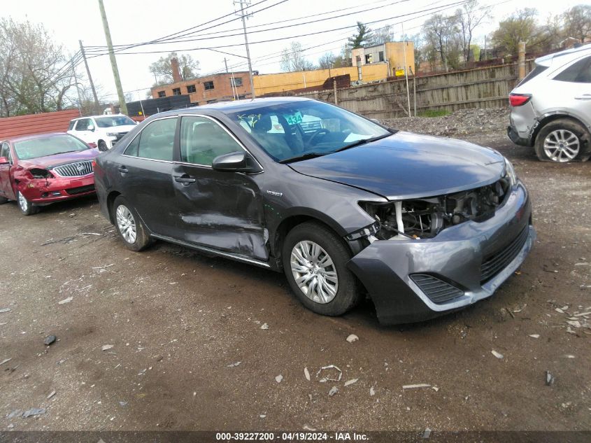Lot #2504634484 2014 TOYOTA CAMRY HYBRID LE salvage car