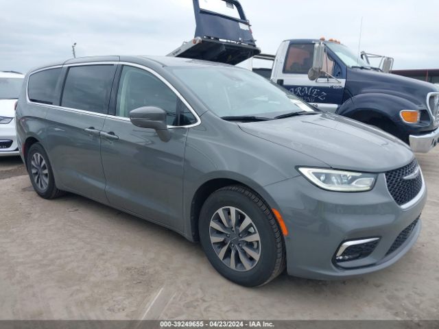 Auction sale of the 2022 Chrysler Pacifica Hybrid Touring L, vin: 2C4RC1L7XNR121077, lot number: 39249655