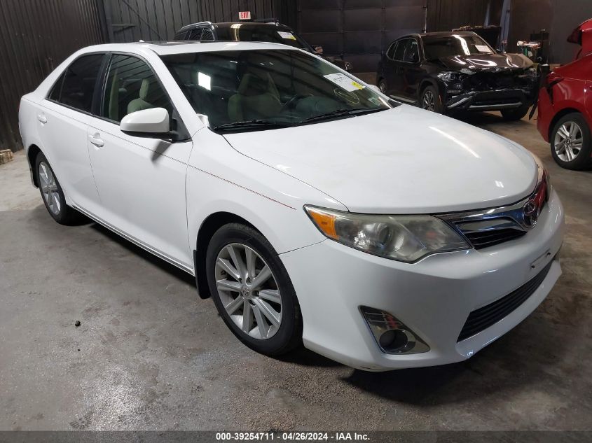 Lot #2506952400 2012 TOYOTA CAMRY XLE V6 salvage car