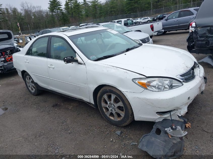 Lot #2523106452 2004 TOYOTA CAMRY LE salvage car