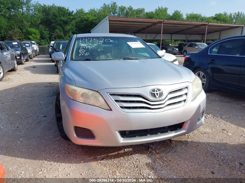 Lot #2506947117 2010 TOYOTA CAMRY LE salvage car