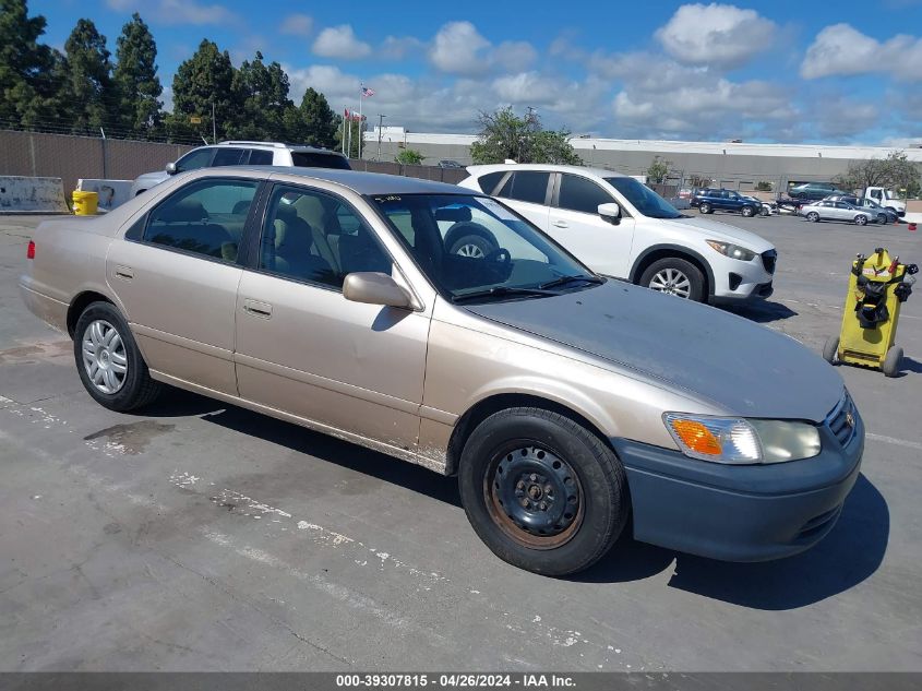 Lot #2524270055 2001 TOYOTA CAMRY LE salvage car