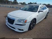 2013 Chrysler 300 6.4 SRT8 Core Auto