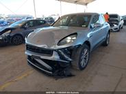 2022 Porsche Macan PDK