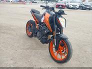 2022 KTM Duke 200